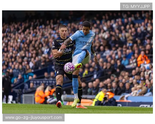 曼城大胜埃弗顿，继续领跑积分榜，曼城对战埃弗顿